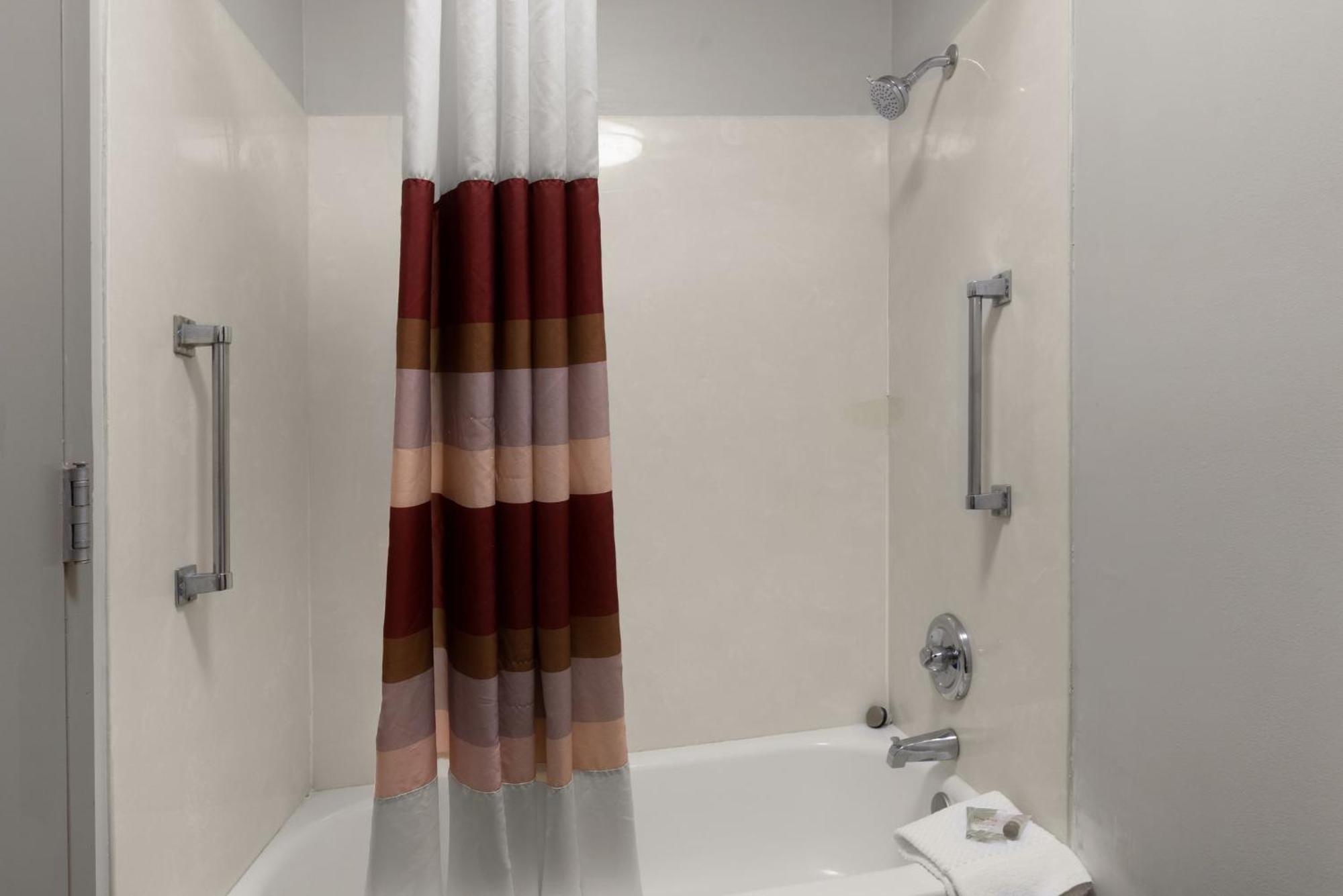Red Roof Inn & Suites Savannah Airport Pooler Εξωτερικό φωτογραφία