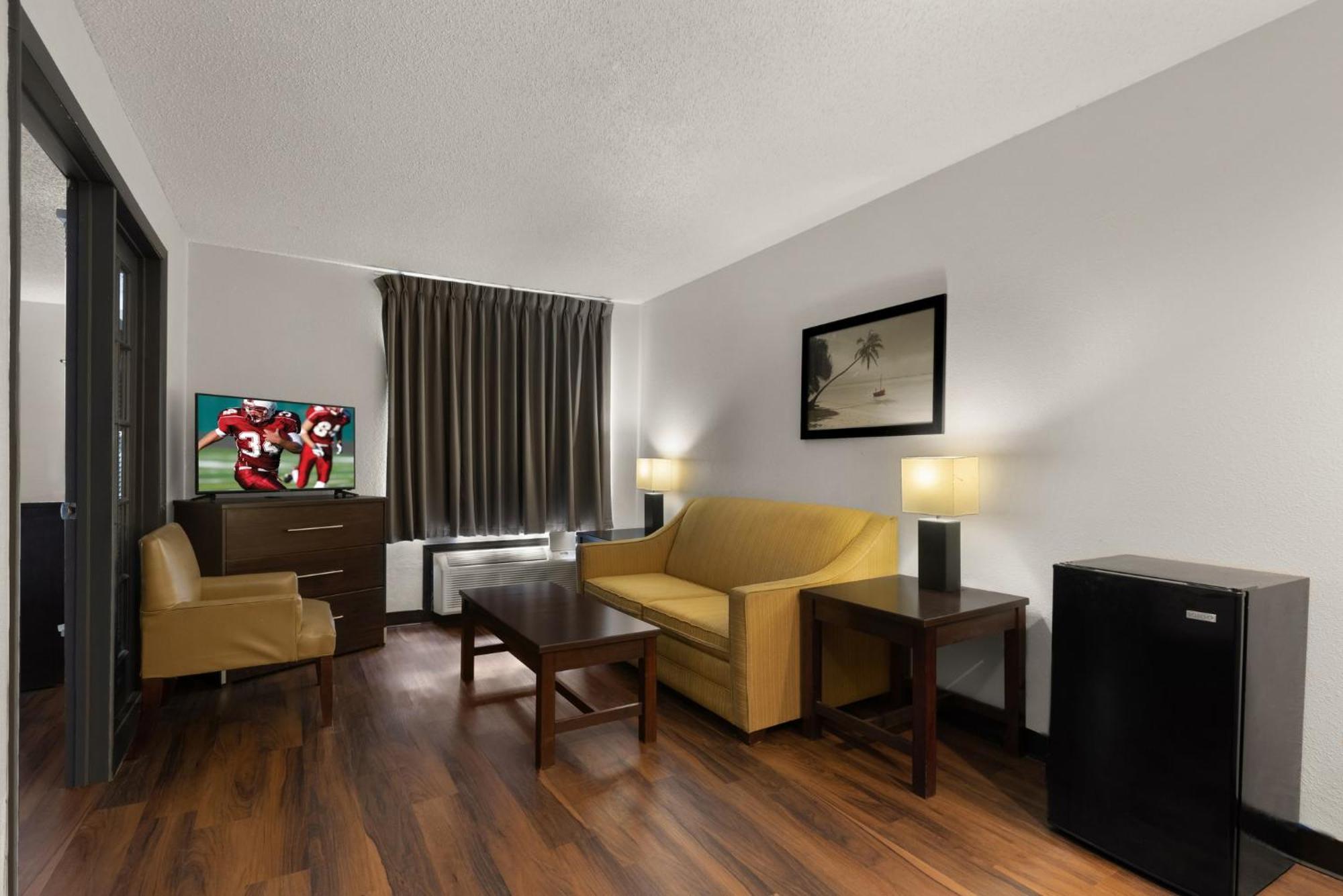 Red Roof Inn & Suites Savannah Airport Pooler Εξωτερικό φωτογραφία