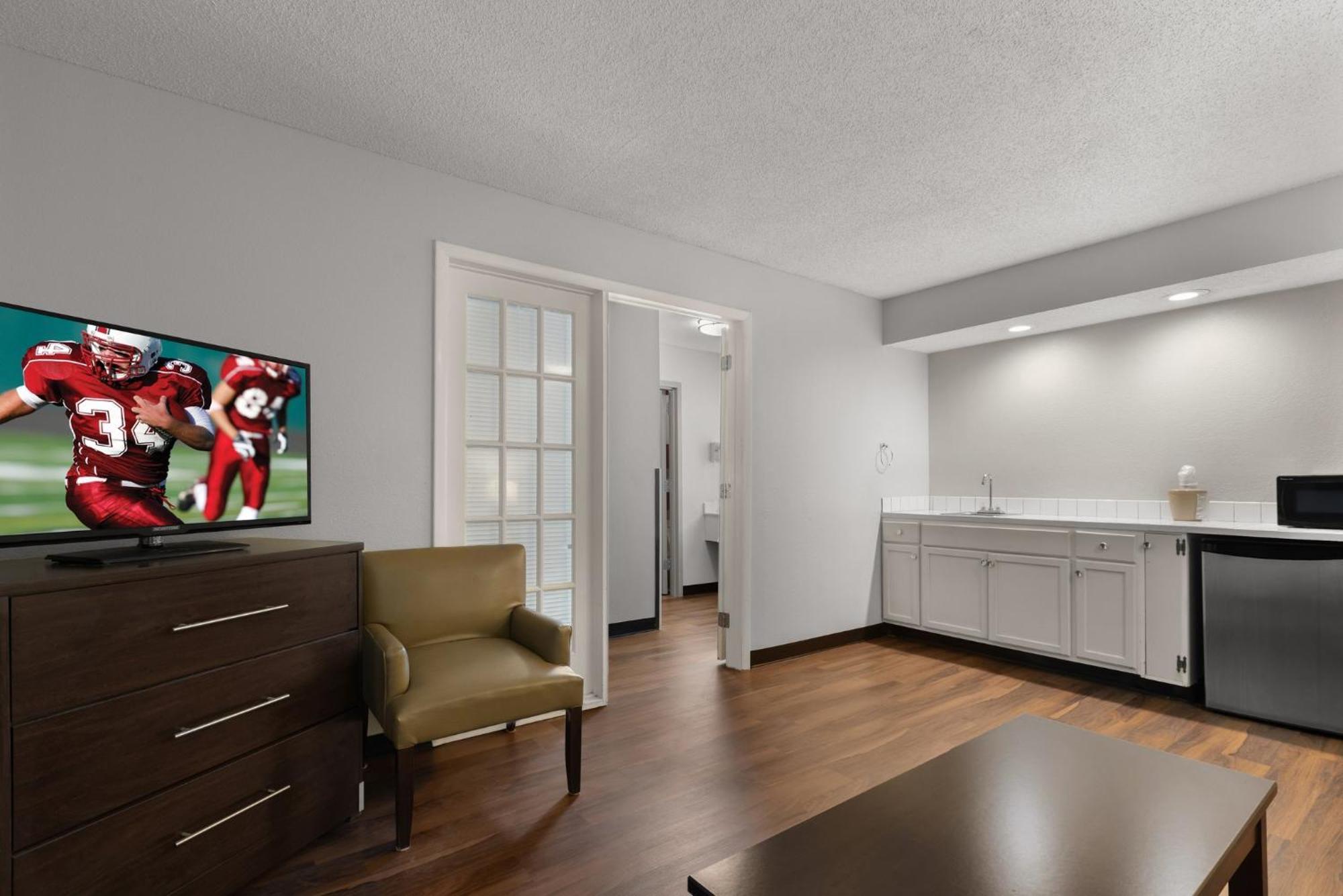Red Roof Inn & Suites Savannah Airport Pooler Εξωτερικό φωτογραφία
