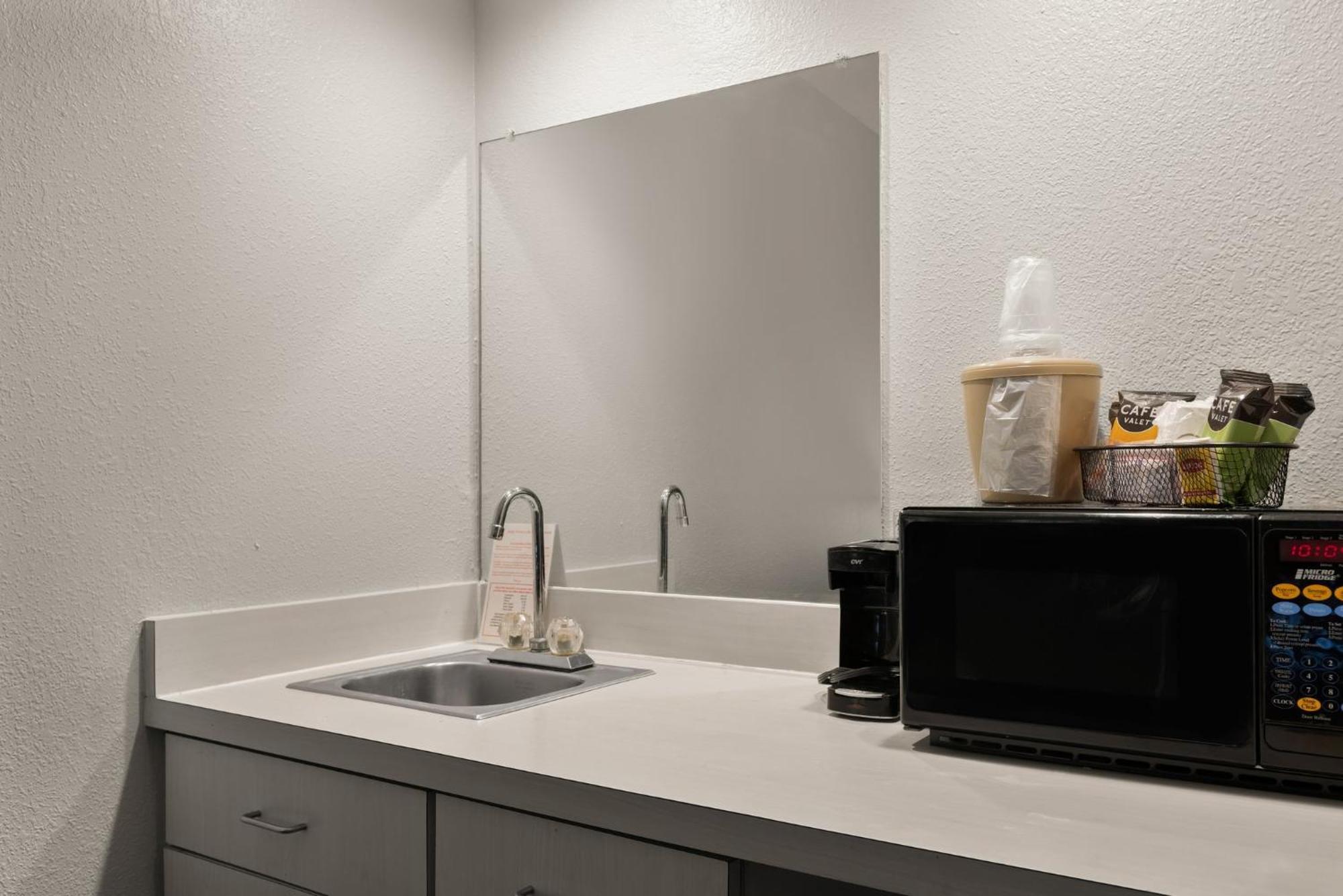 Red Roof Inn & Suites Savannah Airport Pooler Εξωτερικό φωτογραφία
