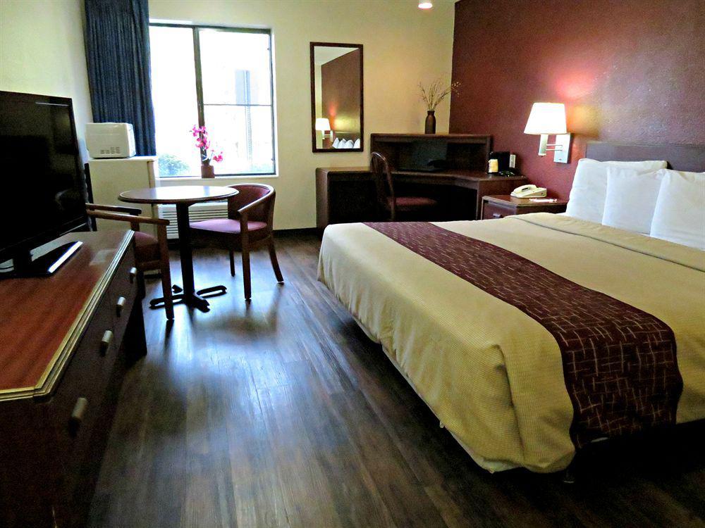 Red Roof Inn & Suites Savannah Airport Pooler Εξωτερικό φωτογραφία